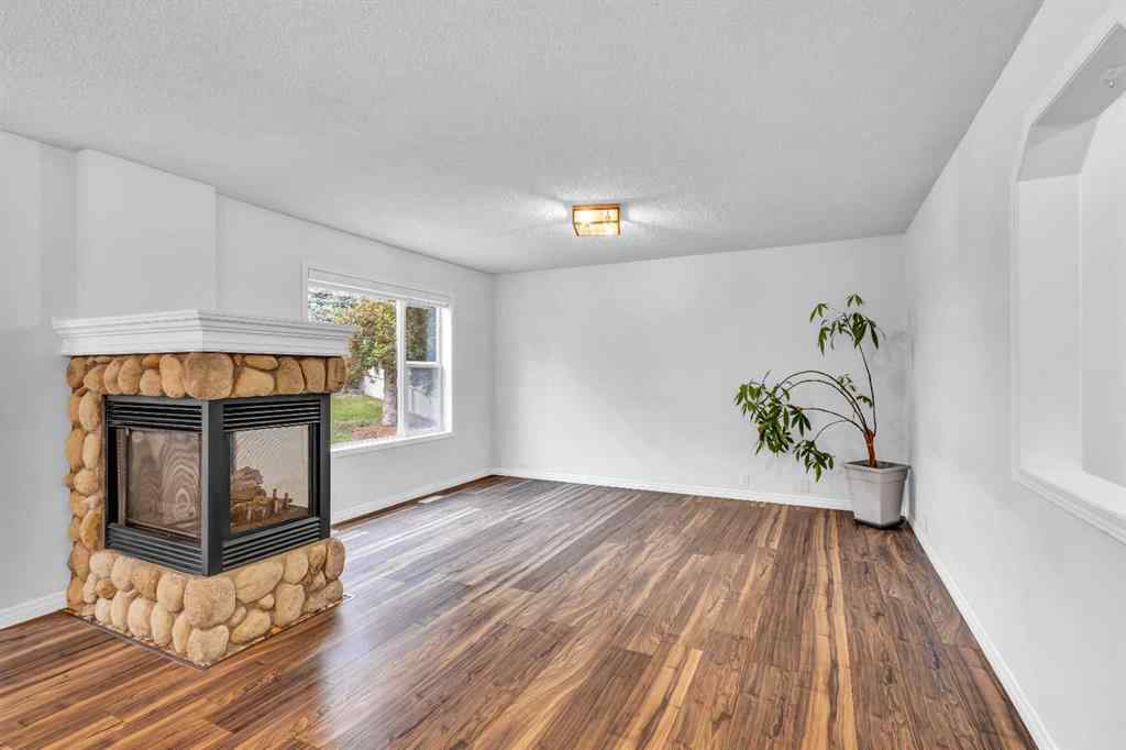 MLS® A2258488 - 331 Springbank Place SW in Springbank Hill Calgary, Residential