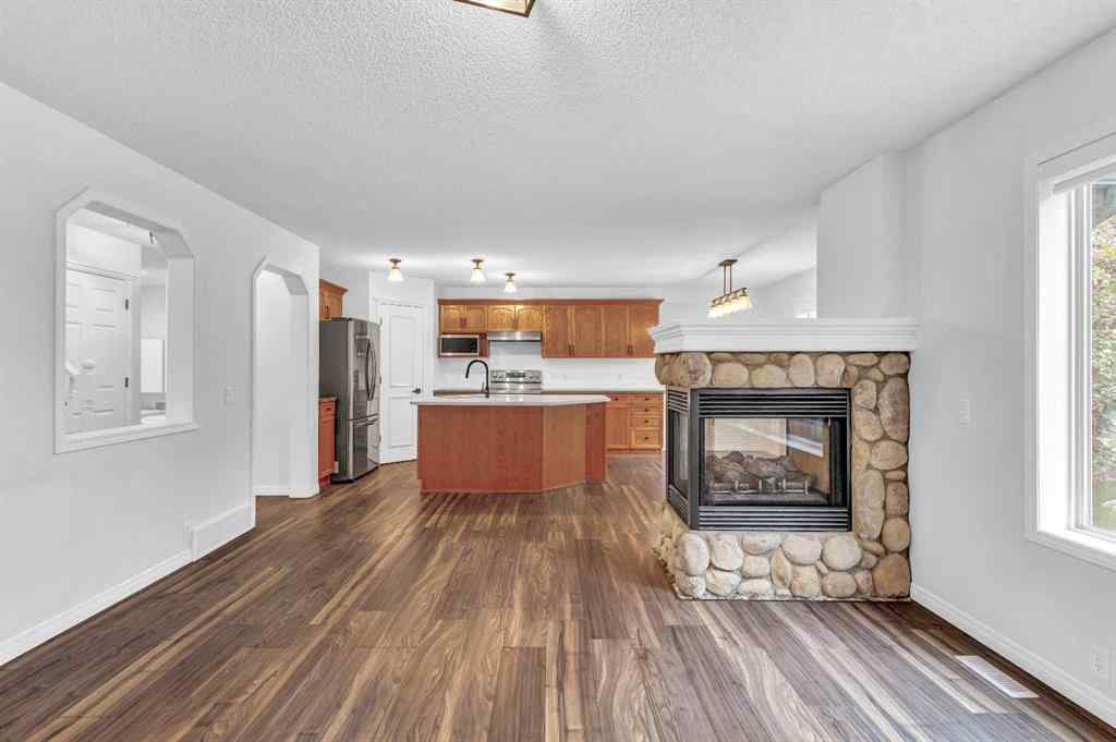 MLS® A2258488 - 331 Springbank Place SW in Springbank Hill Calgary, Residential