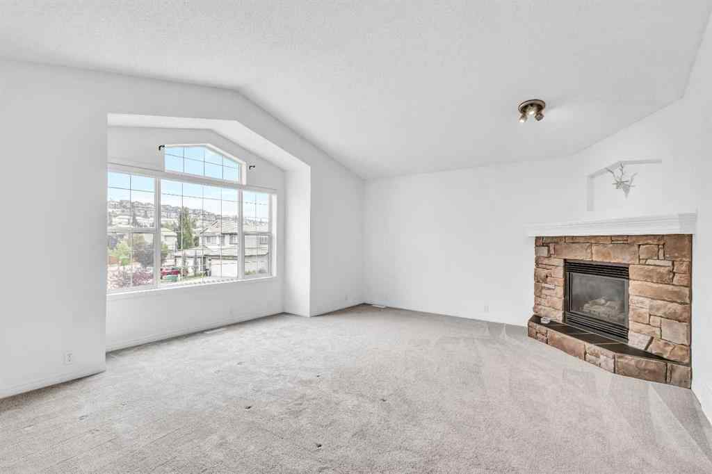 MLS® A2258488 - 331 Springbank Place SW in Springbank Hill Calgary, Residential