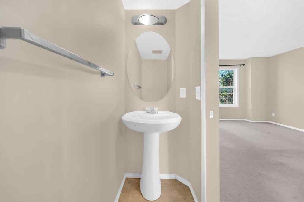 MLS® A2258489 - 5 Saddlebrook Common NE in Saddle Ridge Calgary, Residential