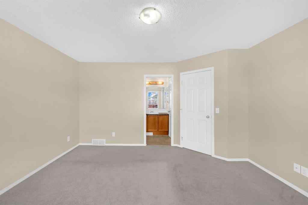MLS® A2258489 - 5 Saddlebrook Common NE in Saddle Ridge Calgary, Residential