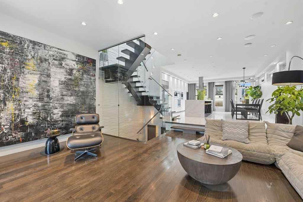 MLS® A2258491 - 1811 30 Avenue SW in South Calgary Calgary, Residential