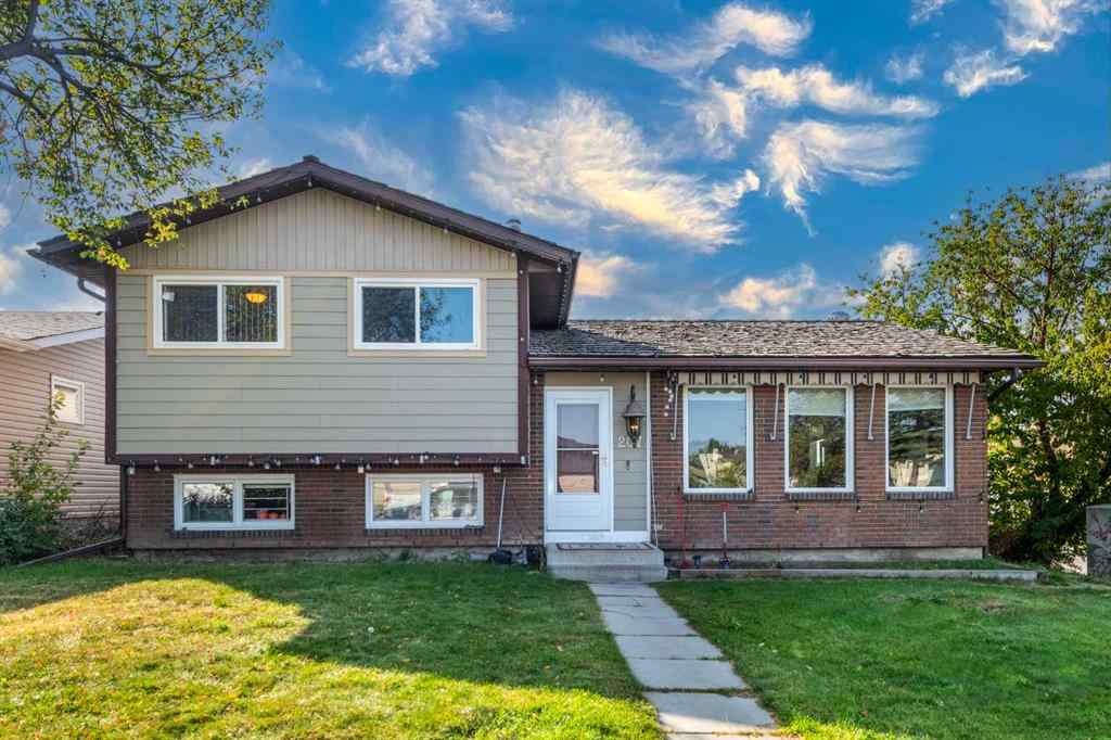 MLS® A2258494 - 207 Whitaker Close NE in Whitehorn Calgary, Residential