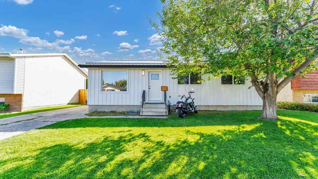 MLS® A2258495 - 112 Lake Newell Crescent E in Lakewood Brooks, Residential