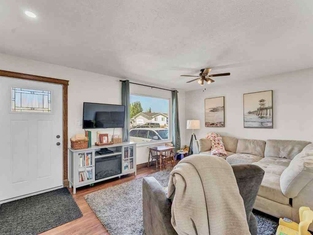 MLS® A2258495 - 112 Lake Newell Crescent E in Lakewood Brooks, Residential