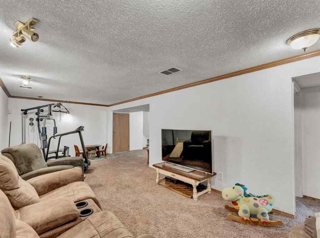 MLS® A2258495 - 112 Lake Newell Crescent E in Lakewood Brooks, Residential