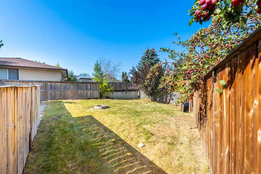 MLS® A2258496 - 4932 Whitehorn Drive NE in Whitehorn Calgary, Residential