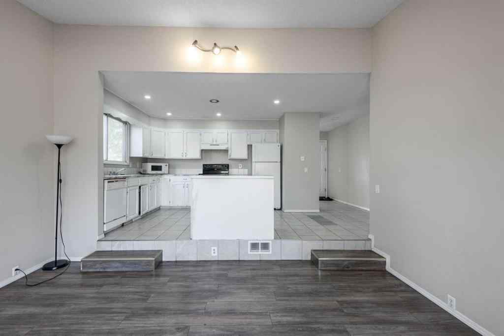 MLS® A2258496 - 4932 Whitehorn Drive NE in Whitehorn Calgary, Residential