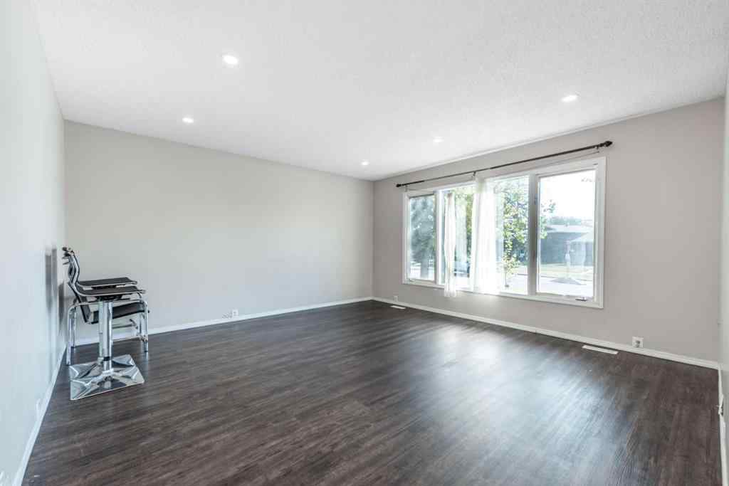 MLS® A2258496 - 4932 Whitehorn Drive NE in Whitehorn Calgary, Residential