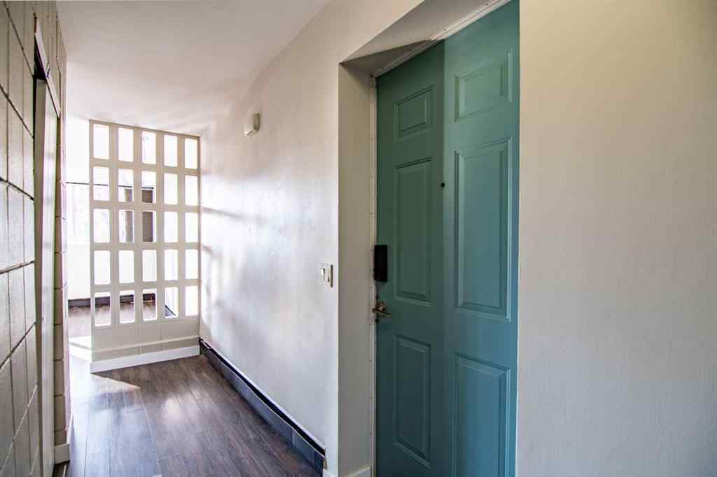 MLS® A2258503 - Unit #C 3737 50 Street  in Eastview Red Deer, Residential