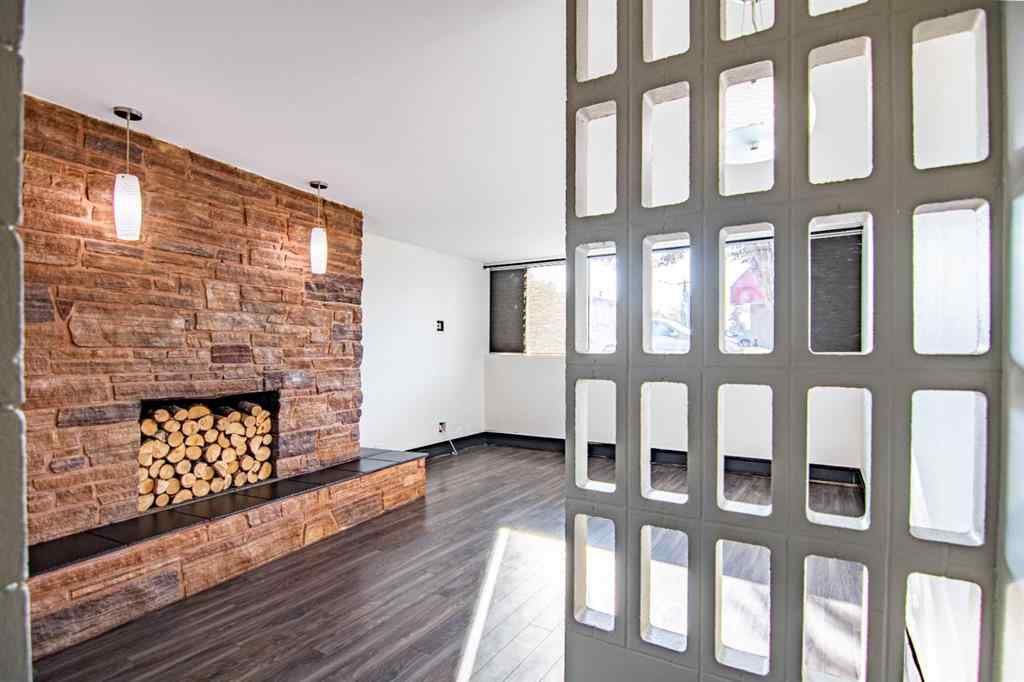 MLS® A2258503 - Unit #C 3737 50 Street  in Eastview Red Deer, Residential
