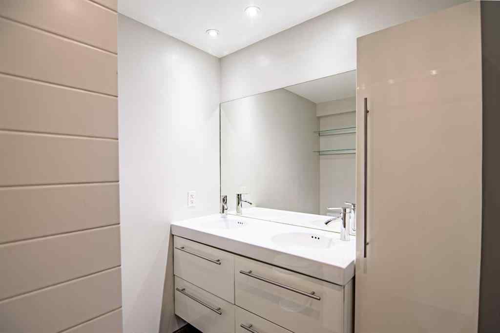 MLS® A2258503 - Unit #C 3737 50 Street  in Eastview Red Deer, Residential