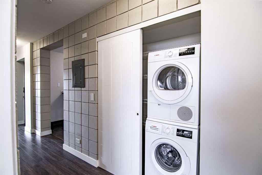 MLS® A2258503 - Unit #C 3737 50 Street  in Eastview Red Deer, Residential