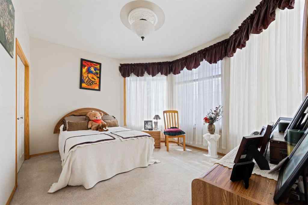 MLS® A2258506 - 16 Arbour Estates View NW in Arbour Lake Calgary, Residential