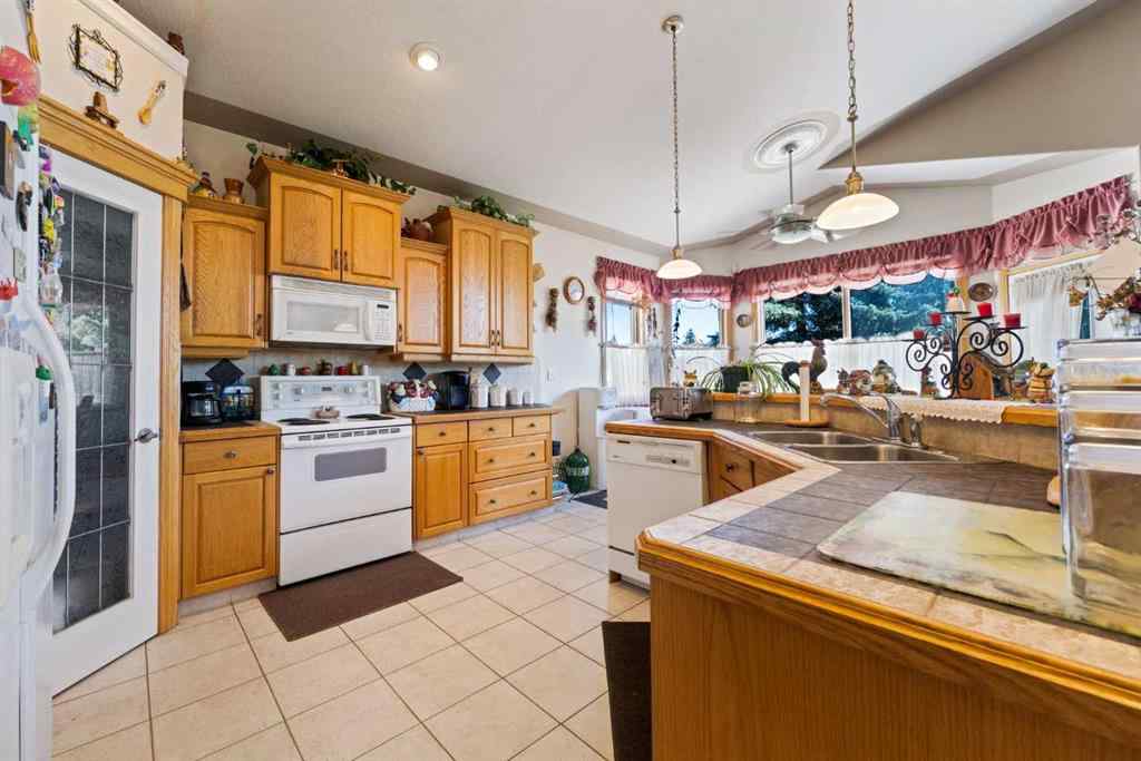 MLS® A2258506 - 16 Arbour Estates View NW in Arbour Lake Calgary, Residential