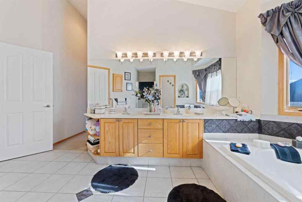 MLS® A2258506 - 16 Arbour Estates View NW in Arbour Lake Calgary, Residential