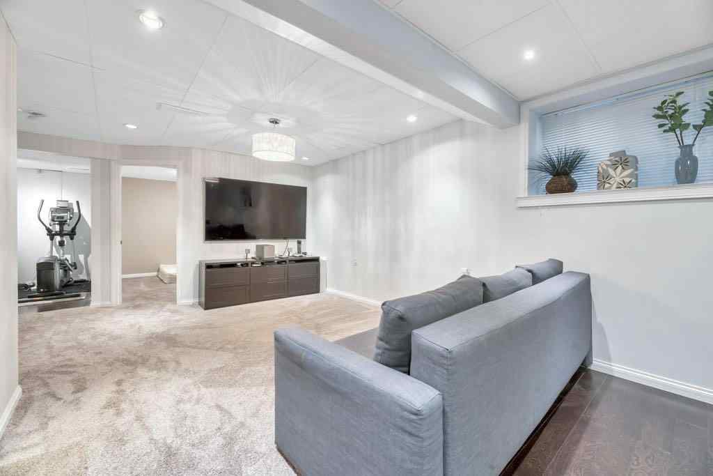 MLS® A2258515 - 319 SADDLEBROOK Circle E in Saddle Ridge Calgary, Residential