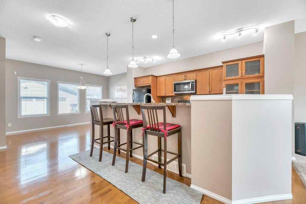 MLS® A2258515 - 319 SADDLEBROOK Circle E in Saddle Ridge Calgary, Residential