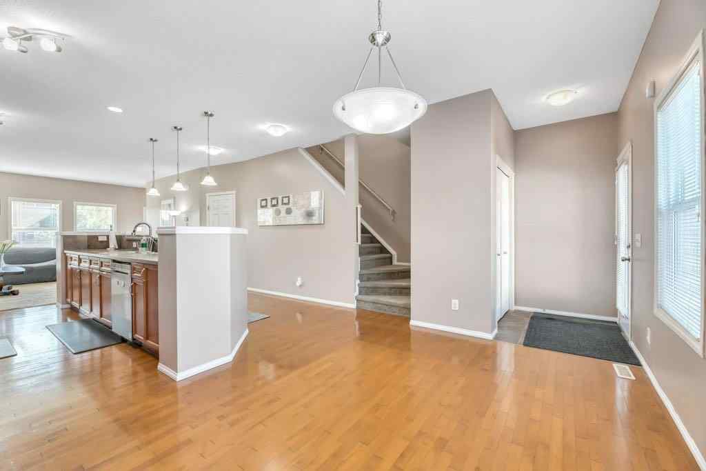 MLS® A2258515 - 319 SADDLEBROOK Circle E in Saddle Ridge Calgary, Residential
