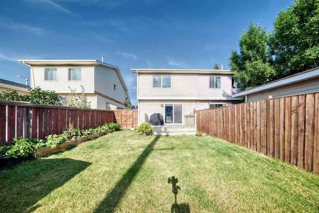 MLS® A2258520 - 83 Castlebrook Way NE in Castleridge Calgary, Residential