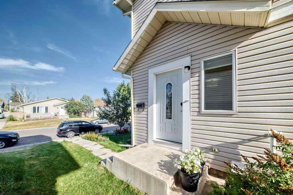 MLS® A2258520 - 83 Castlebrook Way NE in Castleridge Calgary, Residential