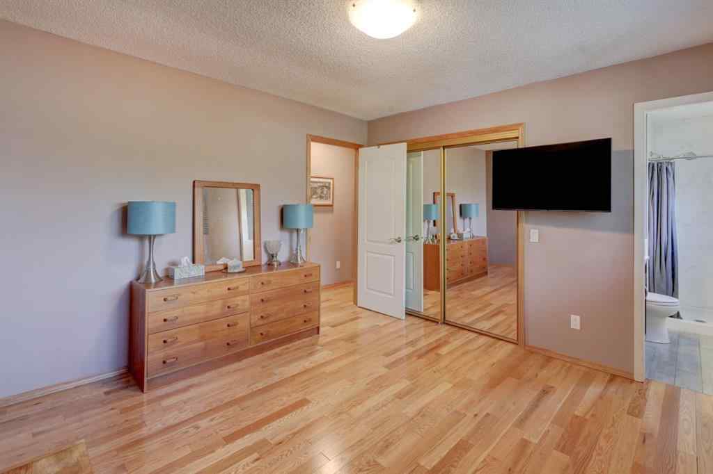 MLS® A2258522 - 19 Castlefall Way NE in Castleridge Calgary, Residential