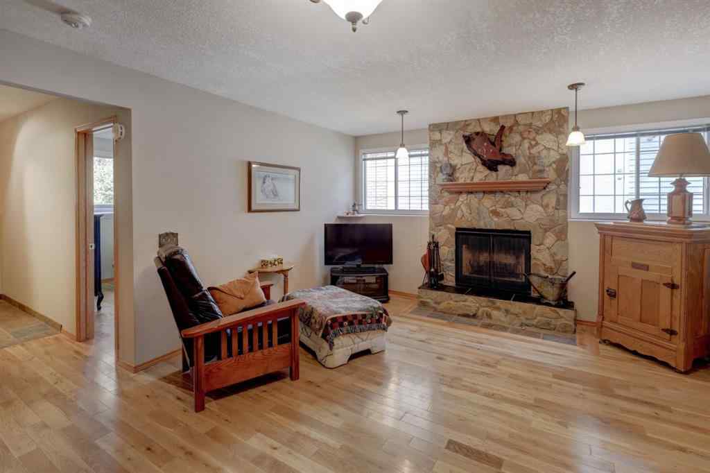 MLS® A2258522 - 19 Castlefall Way NE in Castleridge Calgary, Residential