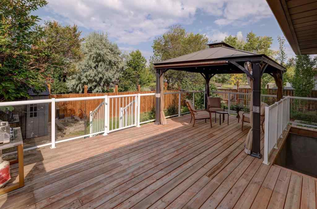 MLS® A2258522 - 19 Castlefall Way NE in Castleridge Calgary, Residential