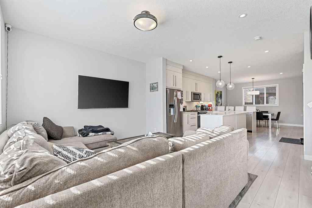MLS® A2258533 - 193 Creekside Drive SW in Pine Creek Calgary, Residential