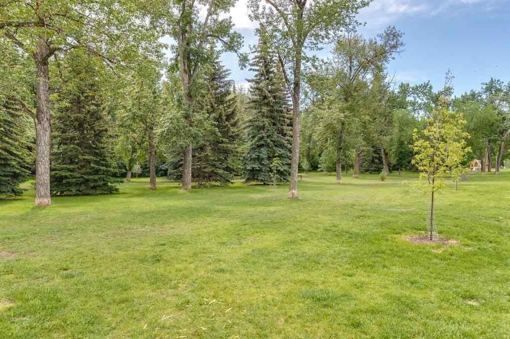 MLS® A2258538 - 3035 1 Street SW in Roxboro Calgary, Residential
