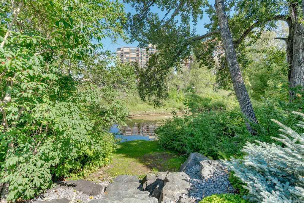 MLS® A2258538 - 3035 1 Street SW in Roxboro Calgary, Residential