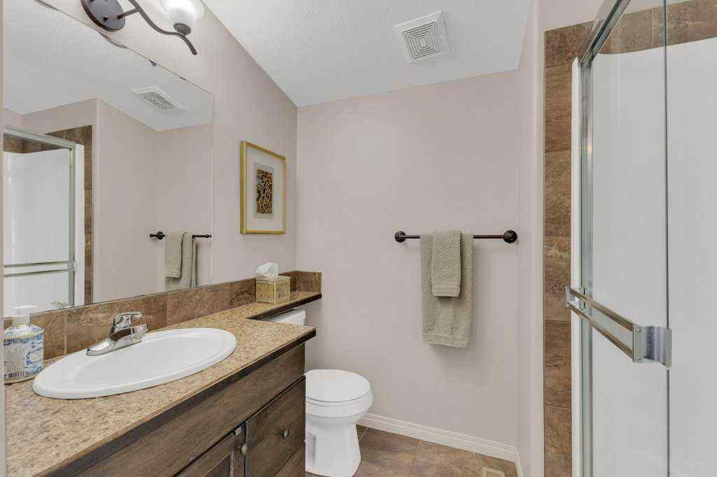 MLS® A2258542 - 5024 47 Street  in Downtown Sylvan Lake, Residential