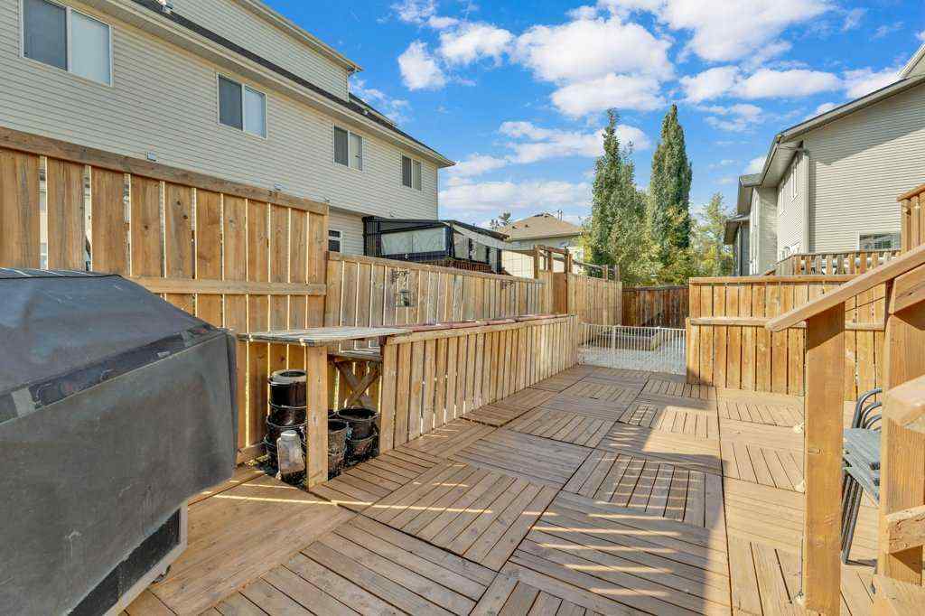 MLS® A2258542 - 5024 47 Street  in Downtown Sylvan Lake, Residential