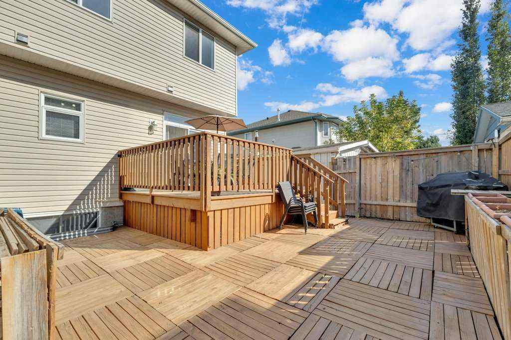 MLS® A2258542 - 5024 47 Street  in Downtown Sylvan Lake, Residential