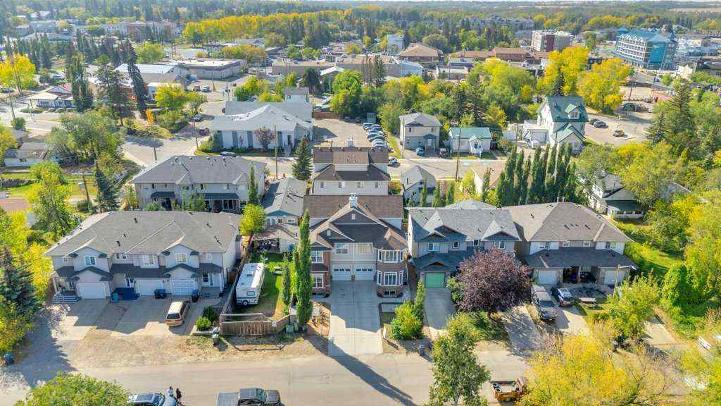 MLS® A2258542 - 5024 47 Street  in Downtown Sylvan Lake, Residential