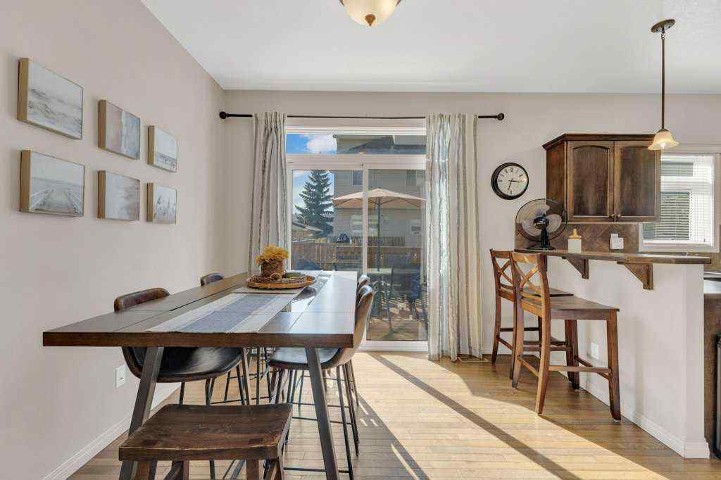 MLS® A2258542 - 5024 47 Street  in Downtown Sylvan Lake, Residential