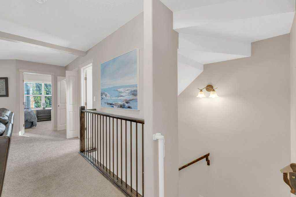 MLS® A2258542 - 5024 47 Street  in Downtown Sylvan Lake, Residential