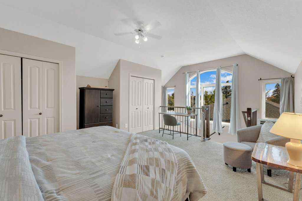 MLS® A2258542 - 5024 47 Street  in Downtown Sylvan Lake, Residential