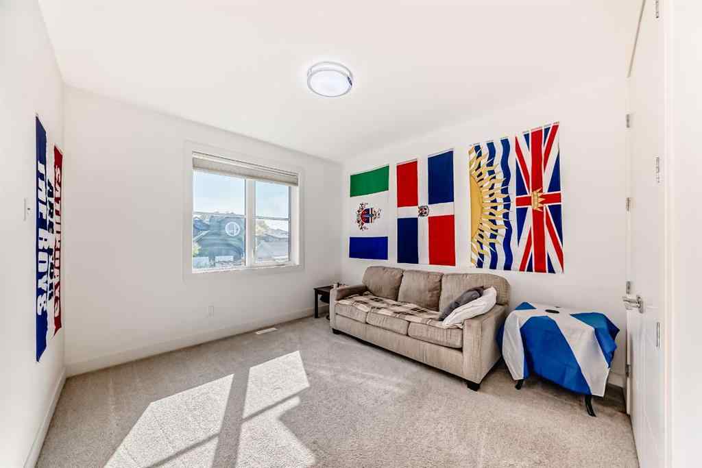 MLS® A2258543 - 226 21 Avenue NE in Tuxedo Park Calgary, Residential