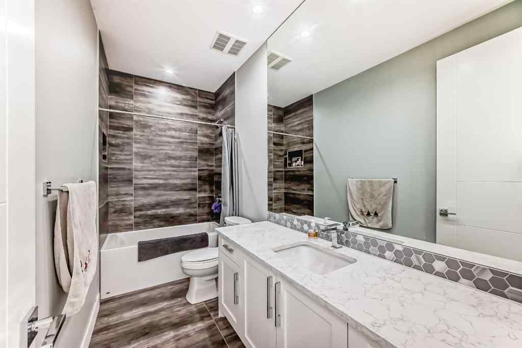 MLS® A2258543 - 226 21 Avenue NE in Tuxedo Park Calgary, Residential