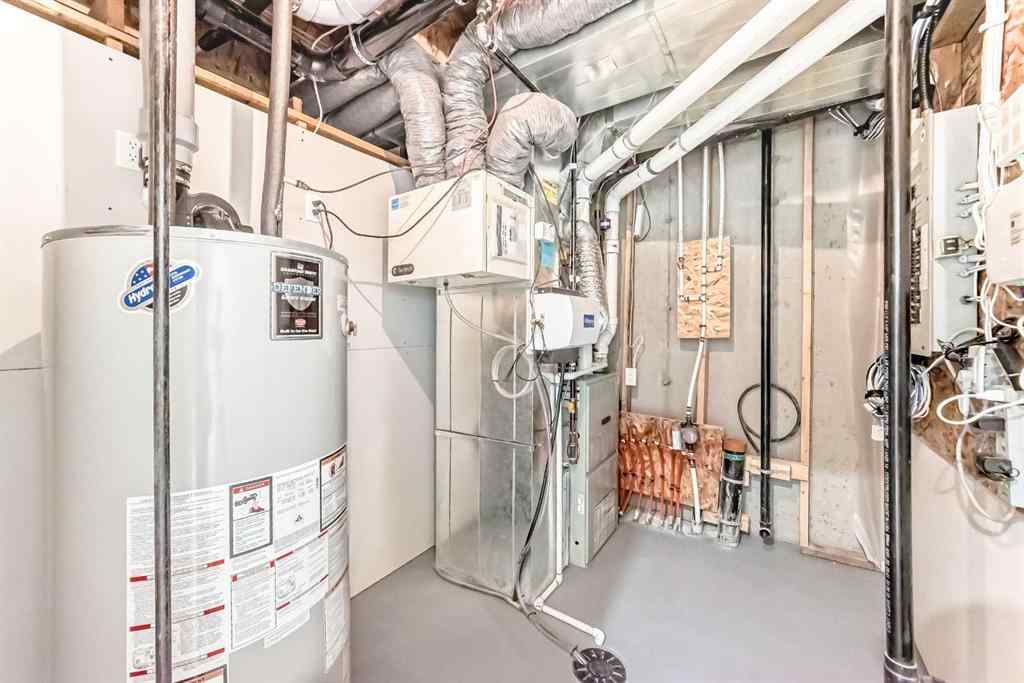 MLS® A2258543 - 226 21 Avenue NE in Tuxedo Park Calgary, Residential