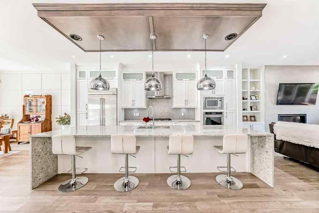 MLS® A2258543 - 226 21 Avenue NE in Tuxedo Park Calgary, Residential