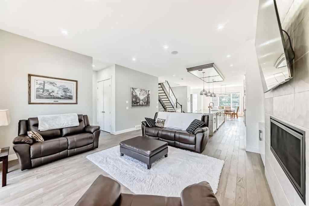 MLS® A2258543 - 226 21 Avenue NE in Tuxedo Park Calgary, Residential