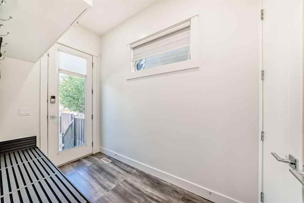 MLS® A2258543 - 226 21 Avenue NE in Tuxedo Park Calgary, Residential