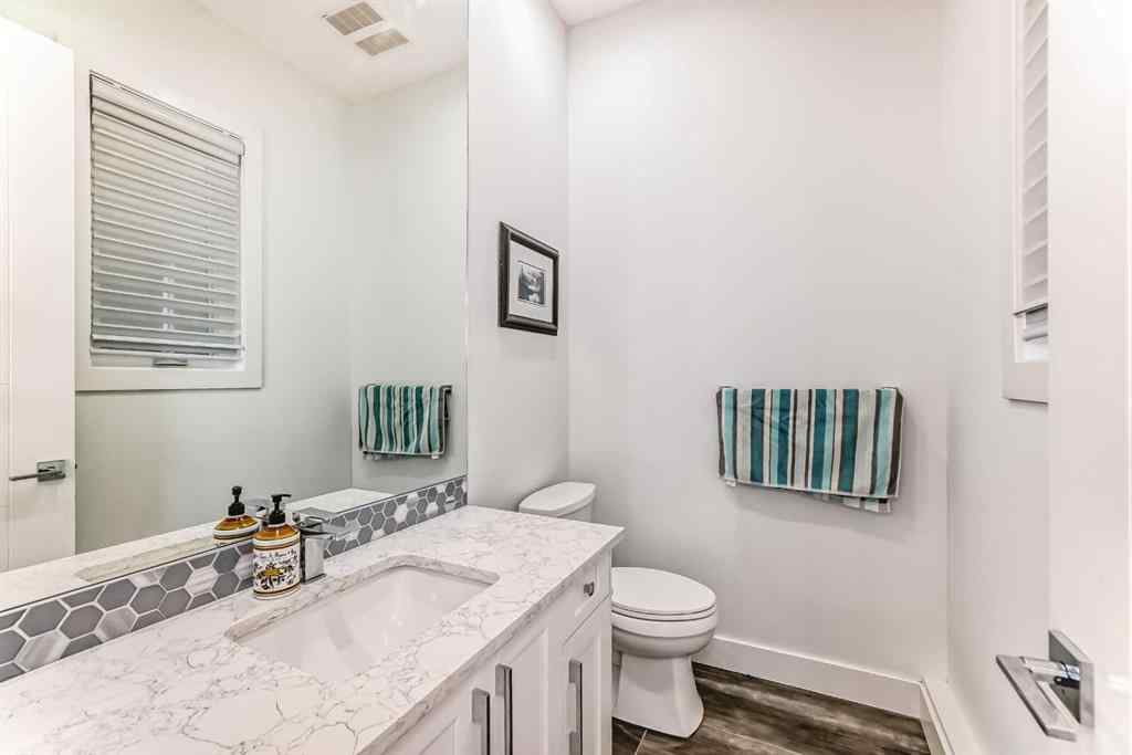 MLS® A2258543 - 226 21 Avenue NE in Tuxedo Park Calgary, Residential