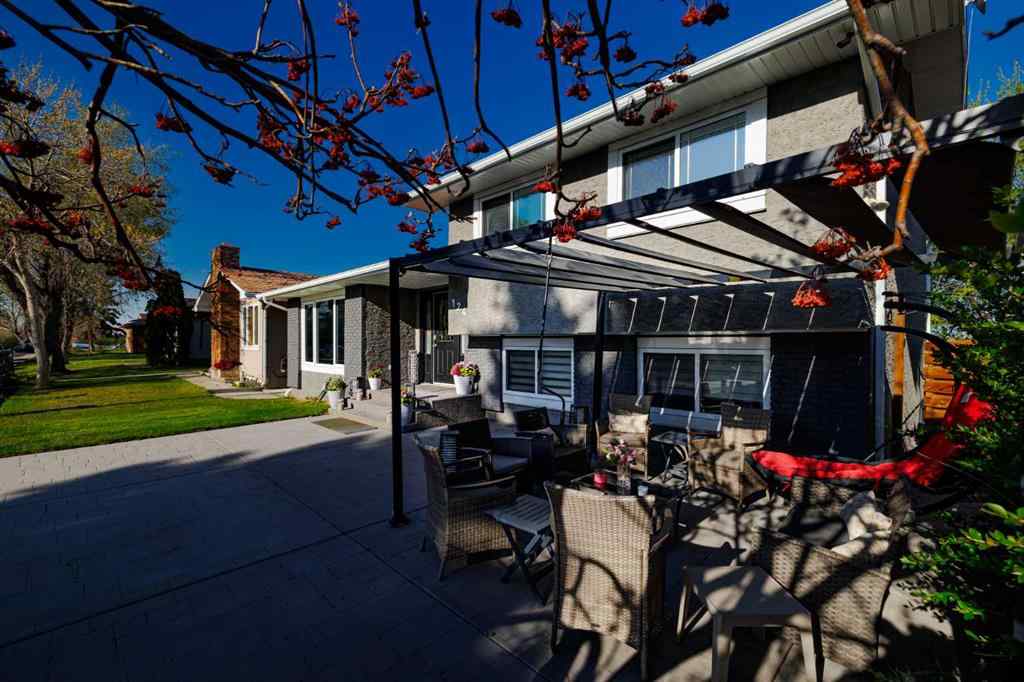 MLS® A2258545 - 124 Whiteside Crescent NE in Whitehorn Calgary, Residential