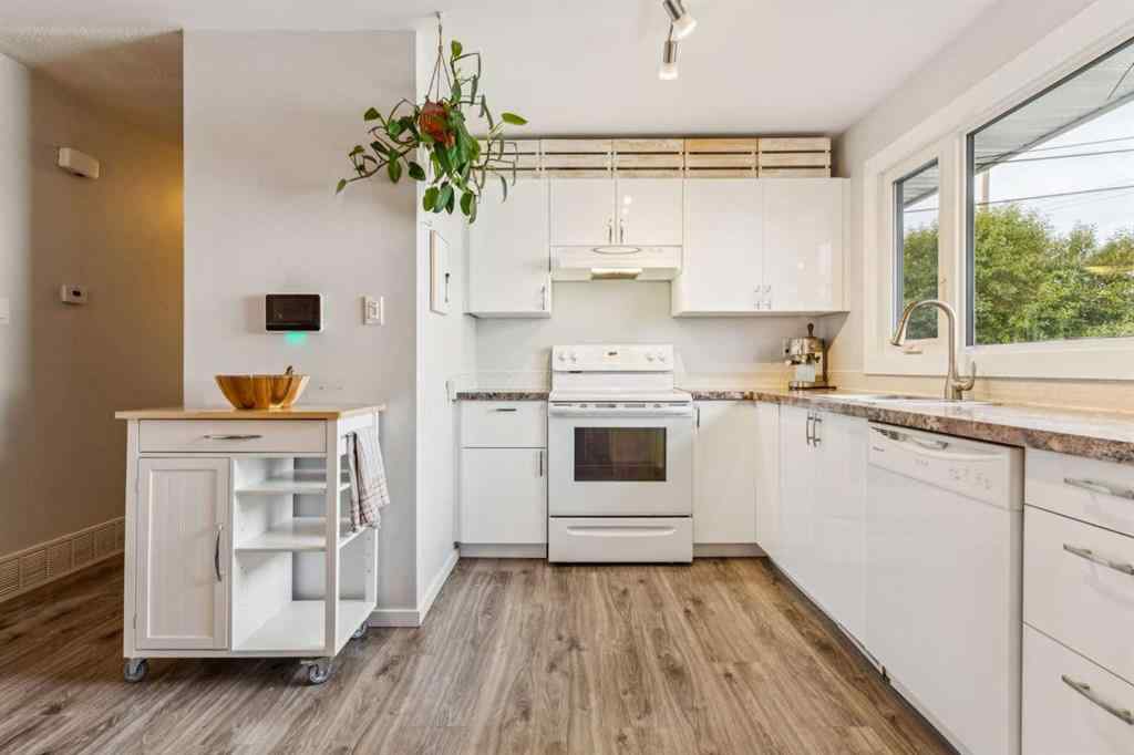 MLS® A2258546 - 1616 Robson Crescent SE in Albert Park/Radisson Heights Calgary, Residential