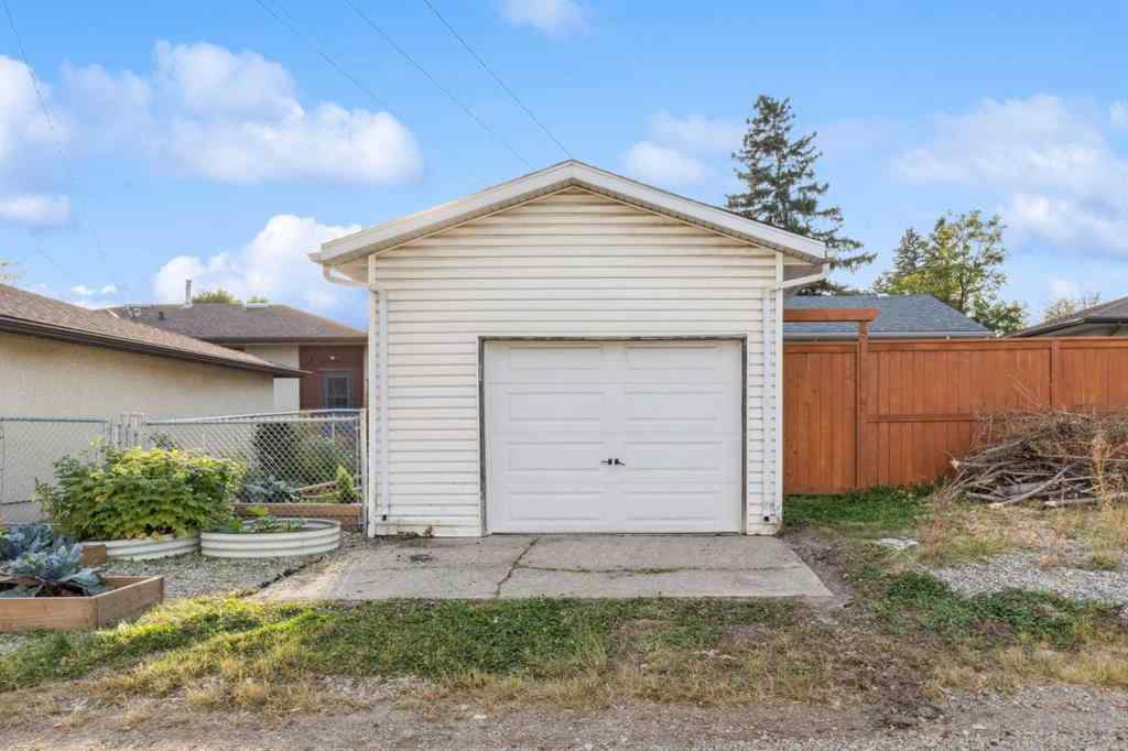 MLS® A2258546 - 1616 Robson Crescent SE in Albert Park/Radisson Heights Calgary, Residential