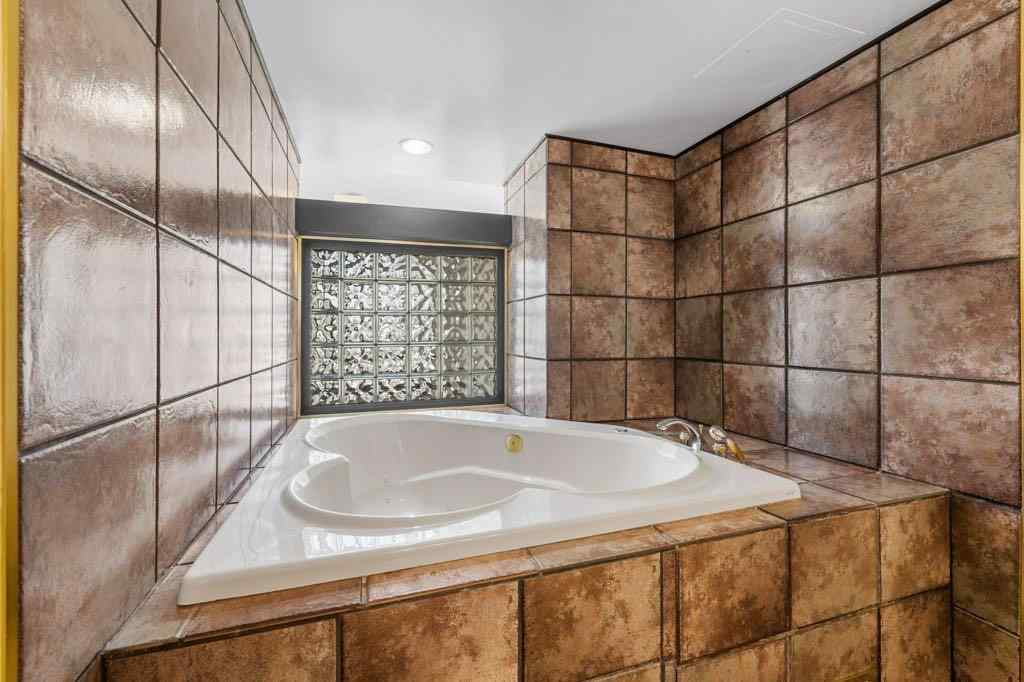 MLS® A2258550 - Unit #1207 1100 8 Avenue SW in Downtown West End Calgary, Residential