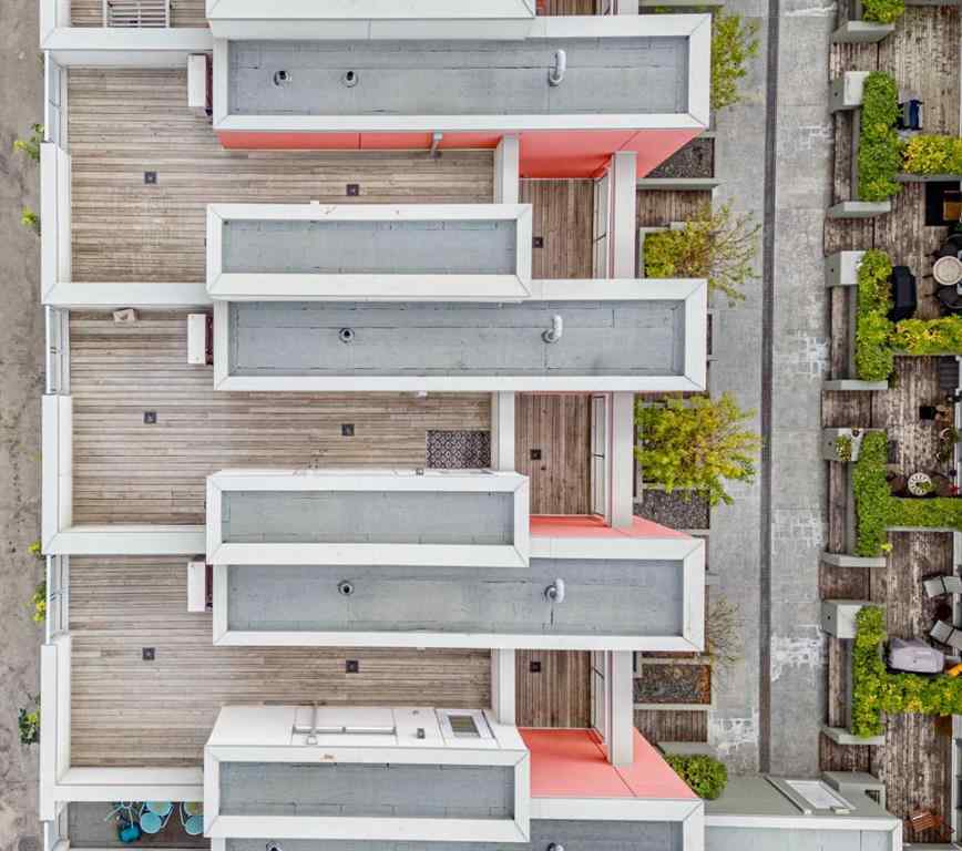 MLS® A2258554 - Unit #204 2717 17 Street SW in South Calgary Calgary, Residential
